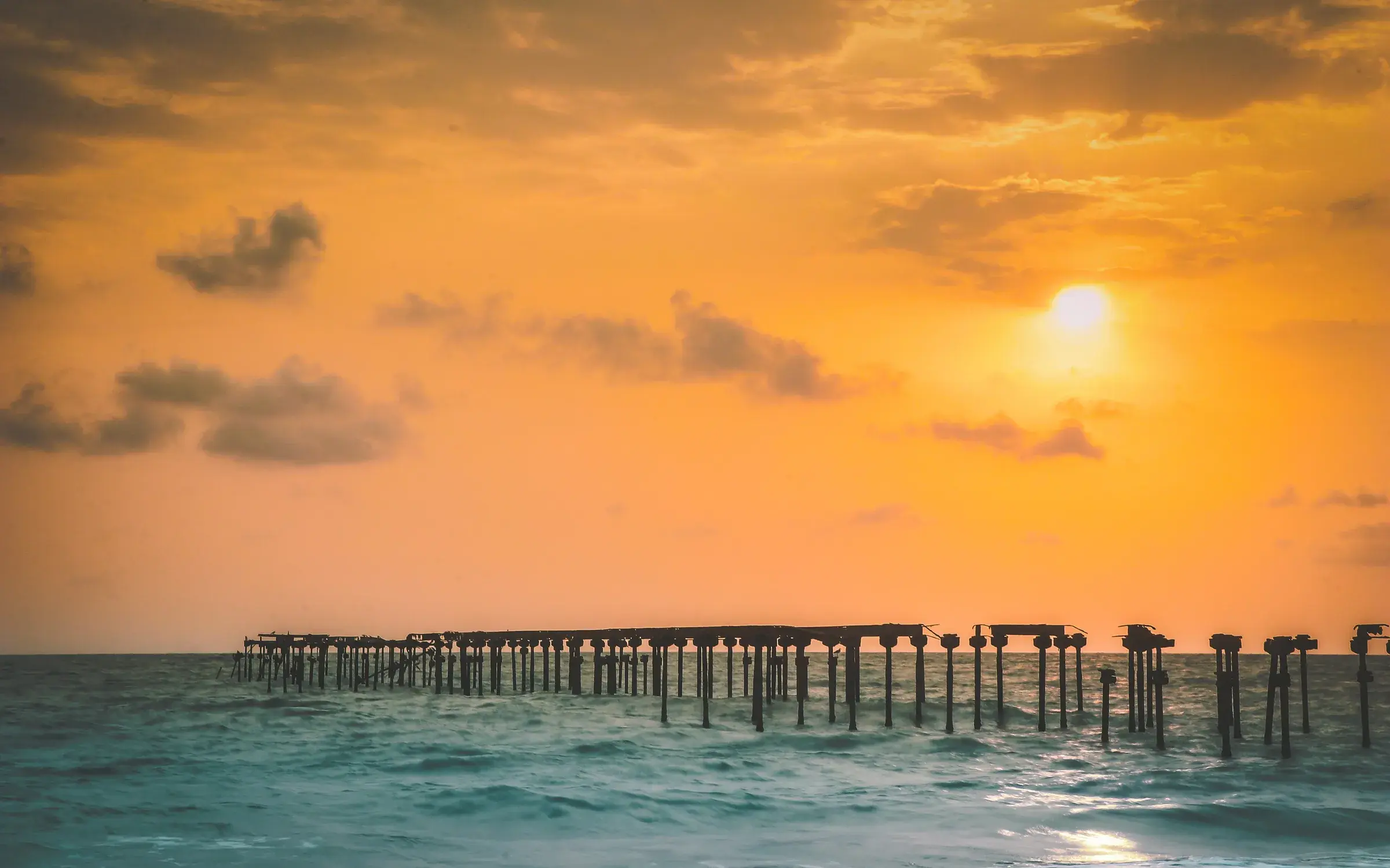 The wide sandy shore of Alappuzha Beach