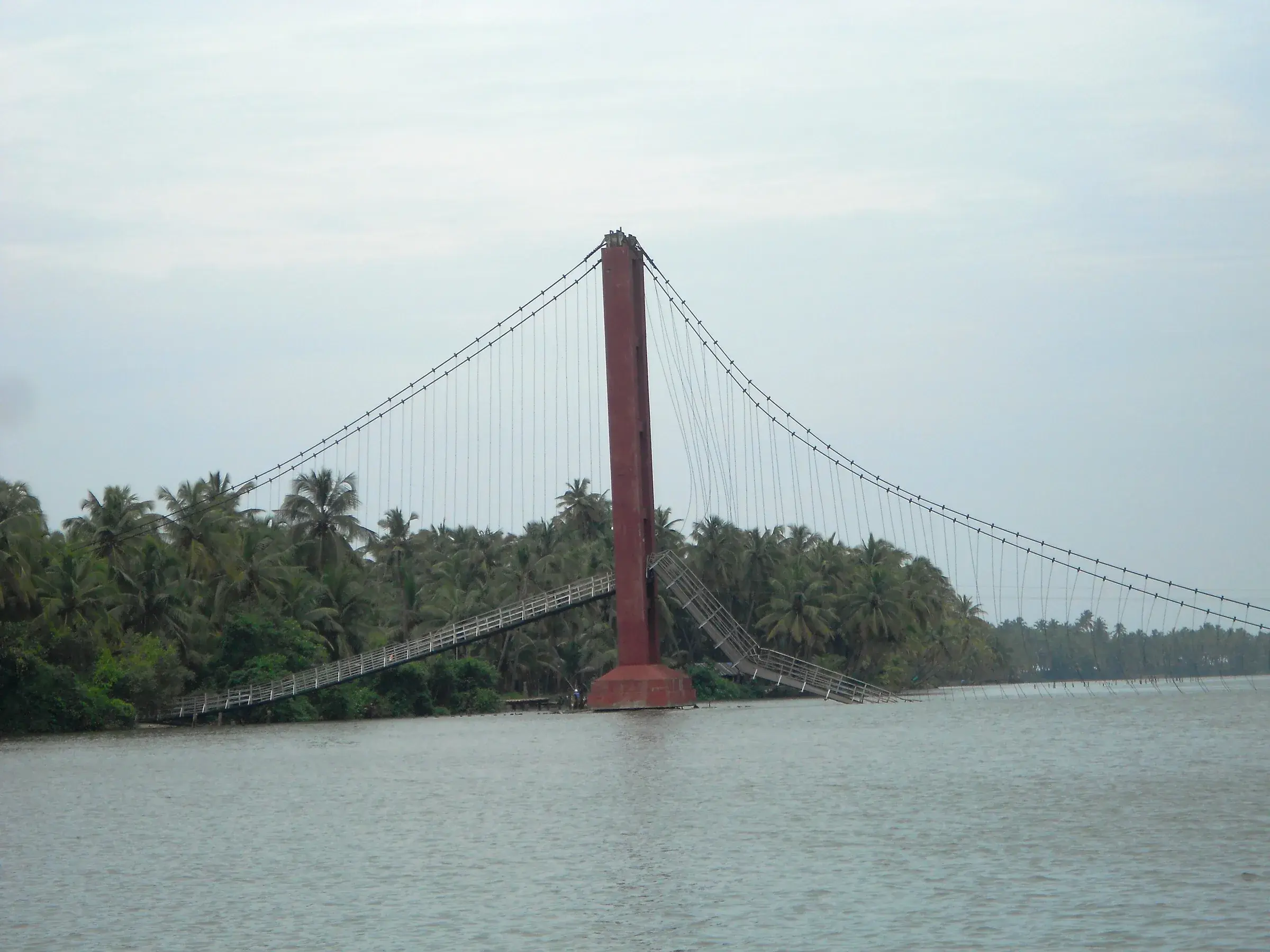 The suspension bridge across the Valiyaparamba backwaters
